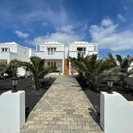 Cozy With Freewifi, Near Beach Y Natural Pools In アパート *