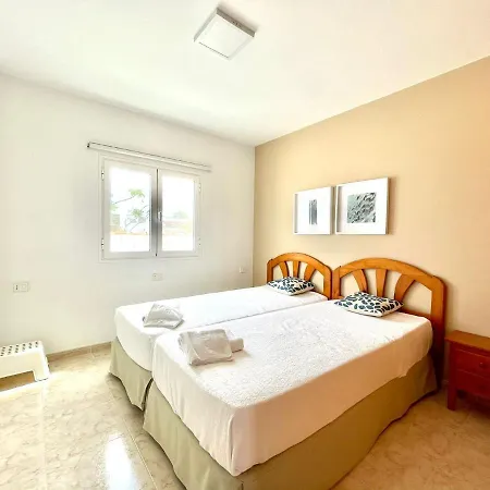 アパート Cozy With Freewifi, Near Beach Y Natural Pools In