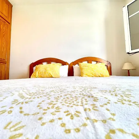 Cozy With Freewifi, Near Beach Y Natural Pools In 公寓 *